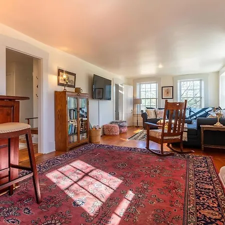 Beautiful Historic 4-Season Country Estate In Okemo Valley